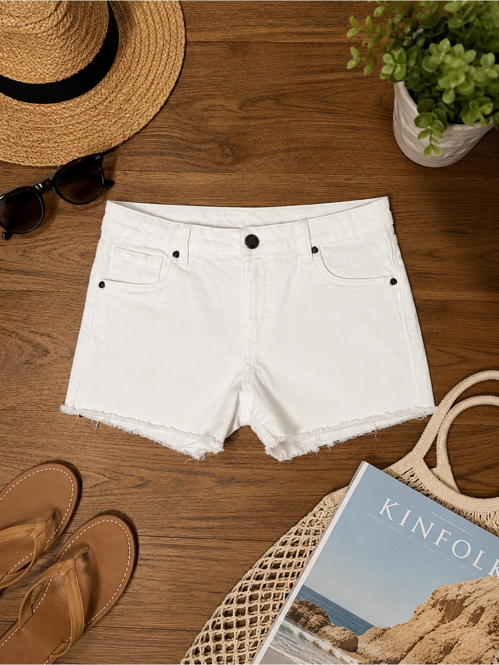 Kut from the Kloth White Frayed Hem Denim Shorts Size 8